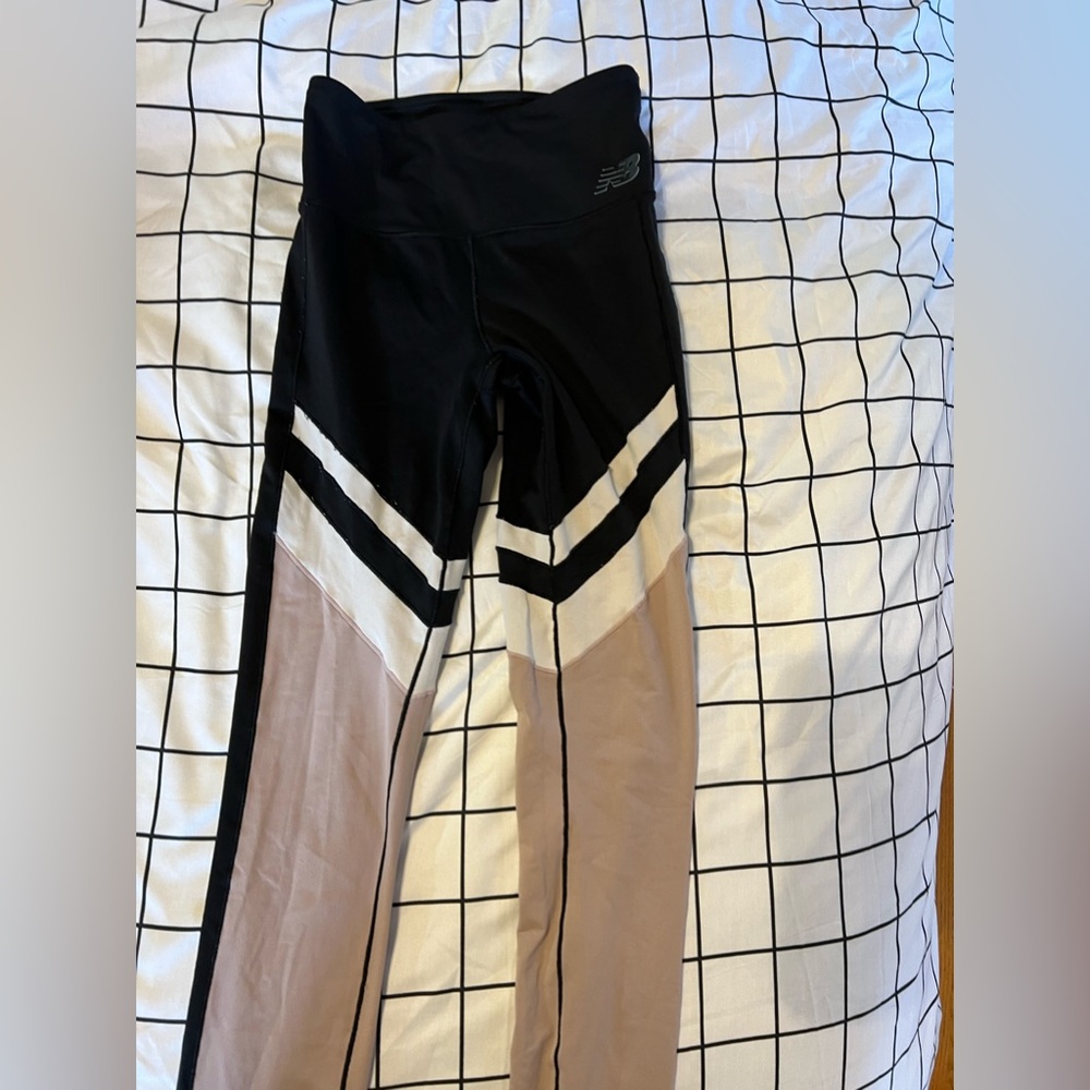 NEW BALANCE LEGGINGS SIZE XS
